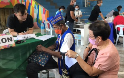 <p><strong>MEDICAL MISSION</strong>. A free medical mission marks the start of the commemoration of the 78th Victory Day celebration on the Liberation of Panay, Romblon and Guimaras islands held at the municipality of Tigbauan in Iloilo on Friday (March 17, 2023). Philippine Veterans Affairs Office (PVAO) Iloilo officer-in-charge Glen Castañares said the commemoration is significant both for its sentimental and historical values. <em>(PNA photo courtesy of Glen Castañares)</em></p>