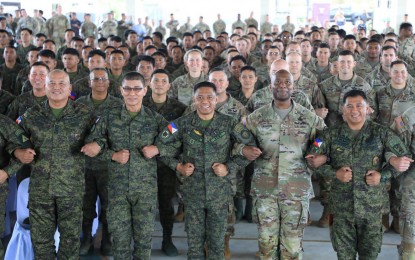 <p><strong>COLLABORATION.</strong> The Philippine Army, led by Lt. Gen. Romeo Brawner Jr. (center, front row), and the United States Army Pacific commence Exercise “Salaknib” (shield) at Fort Magsaysay, Nueva Ecija on March 13, 2023. Around 3,000 troops from both sides will train side-by-side in a spectrum of military operations until April 4, preceding the "Balikatan" exercises on April 11. <em>(Courtesy of AFP Radio DWDD Facebook)</em></p>