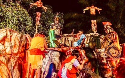 <p><strong>SENAKULO</strong>. Local artists will stage the Senakulo or Passion of Christ as the highlight of the Buhay na Kubol Festival 2023 in Gen. Luna, Quezon during the Holy Week. The municipal government has lined up various events during the period, which are expected to draw thousands of local and foreign visitors. <em>(Photo from the FB page of Mayor Matt Florido)</em></p>