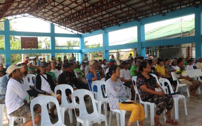 <p><strong>SUBSIDY.</strong> Rice farmers in Tanauan, Leyte witness the signing of a deal between the local government and the National Food Authority (NFA). The local government will be adding PHP2 to the existing palay buying price currently pegged at PHP19 per kilogram. <em>(Photo courtesy of NFA Region 8)</em></p>
<p> </p>
<p> </p>