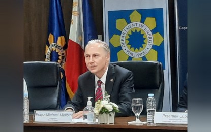 <p><strong>INVESTMENTS.</strong> Danish Ambassador to the Philippines Franz-Michael Mellbin at the ceremonial signing of service contracts of Copenhagen Infrastructure Partners for three offshore wind energy projects in the country held at the Department of Energy Office in Taguig City on Thursday (March 30, 2022). Mellbin said more Danish renewable energy firms are eyeing to explore opportunities in the Philippines.<em> (PNA photo by Kris Crismundo)</em></p>