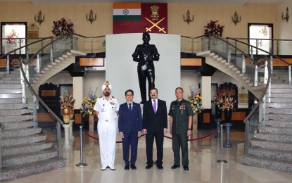 <p><strong>DEFENSE COOPERATION.</strong> Defense officials of the Philippines and India pose for a photo on the sidelines of the 4th Joint Defense Cooperation Committee (JDCC) and 2nd Service-to-Service Meeting in New Delhi, India on March 31, 2023. The Department of National Defense (DND) on Wednesday (April 5, 2023) said the two sides welcomed the possible deployment of a resident Indian defense attaché to Manila, and the elevation of the co-chairmanship of the JDCC to an undersecretary level as a manifestation of increasing bilateral defense relations. <em>(Photo courtesy of DND)</em></p>