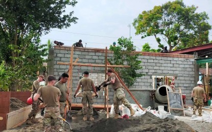<p><span style="color: #0e101a; background: transparent; margin-top: 0pt; margin-bottom: 0pt;" data-preserver-spaces="true">HALFWAY HOUSE. Balikatan 2023 forces construct a multipurpose building at Inabasan Elementary School in Barangay Inabasan, Sibalom, Antique as part of their humanitarian-civic project. Department of Education Schools Division of Antique legal officer Elizabeth Felasol said in an interview Thursday (April 13, 2023) that the one-story multipurpose building will be a temporary shelter for abused children. (PNA photo courtesy of DepEd Antique)</span></p>