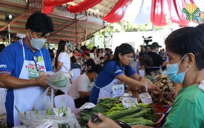<p><strong>KADIWA NG PANGULO</strong>. The Kadiwa ng Pangulo (KNP) in Bulacan generated more than PHP830,000 in sales during its launch on April 19. Some 45 farmers, fisherfolk and micro, small and medium enterprises (MSMEs) joined its opening in the City of San Jose Del Monte Bulacan.<em> (Photo courtesy of DA-Region 3)</em></p>