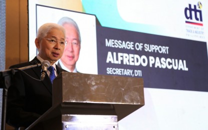 <p><strong>DEVELOPING TALENTS</strong>. Trade Secretary Alfredo Pascual delivers his keynote speech during the IT-BPM Talent Summit at the Makati Diamond Hotel on April 26, 2023. Pascual urged local IT-BPM players to continue investing in Filipino talents. <em>(Photo courtesy of DTI-PRU)</em></p>