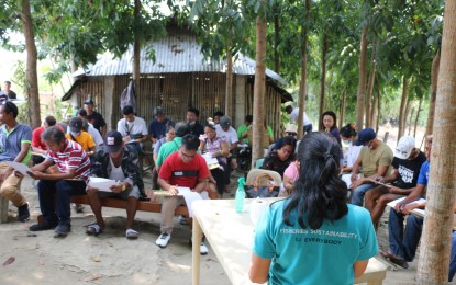 <p><strong>FIELD SCHOOL</strong>. At least 40 fish farmers in Tarlac province participate in a season-long Fish Farmers Field School (FFS) that will equip them with technology that could help boost their income and the fisheries industry. The FFS will teach them the actual procedures of tilapia and 'ulang' (prawn) growing in one pond using freshwater polyculture technology. <em>(Photo courtesy of BFAR-Central Luzon)</em></p>