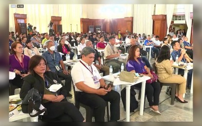 <p><strong>'COORDINATION' ORDINANCE</strong>. Regional agency directors and heads attend a briefing on Provincial Ordinance No. 2023-02. Gov. Gwendolyn Garcia, who led the briefing, said the "enabling ordinance" for RA 7160 will establish coordination in the implementation of national projects in Cebu province. <em>(Screengrab from Cebu Capitol PIO video)</em></p>