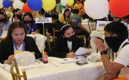 <p><strong>HIRED APPLICANTS.</strong> The job fair in Butuan City conducted during the 121st Labor Day celebration in the Caraga Region on May 1 hired at least 244 applicants on the spot. The job fair was joined by 50 employers from different industries, opening up at least 3,073 job vacancies. <strong>(Photo courtesy of DOLE-13)</strong></p>