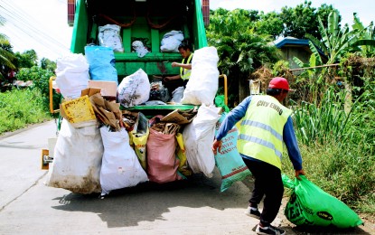 Bill on health, welfare protection program for waste workers pushed