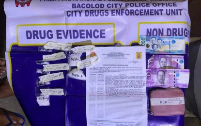 <p><strong>DRUG HAUL</strong>. Operatives of the Bacolod City Police’s City Drug Enforcement Unit seize 70 grams of suspected shabu with an estimated street value of PHP476,000 during a buy-bust in Purok Cheriza, Barangay 27 on April 28, 2023. Two drug personalities were arrested during the operation. <em>(Photo courtesy of Bacolod City Police Office)</em></p>