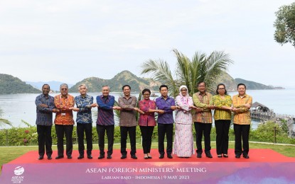 <p>Secretary Manalo (second from left), together with ASEAN Secretary-General Dr Kao Kim Hourn and tthe foreign ministers of the nine remaining ASEAN member states attend the ASEAN Foreign Ministers’ Meeting in Labuan Bajo, Indonesia on May 9 leading up to the 42nd ASEAN Summit and Related Meetings. <em>(Photo courtesy of ASEAN)</em></p>