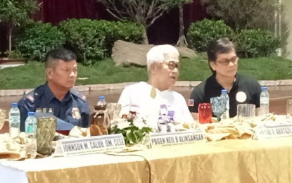 <p><strong>DRUG-CLEARED.</strong> Department of the Interior and Local Government Secretary Benjamin Abalos Jr. (right) recognizes 17 drug-cleared towns of Zamboanga Peninsula for their successful anti-drug campaign. Abalos leads the recognition during the regional launch of the 'Buhay Ingatan, Droga'y Ayawan' program in Zamboanga City on Saturday (May 6, 2023). <em>(PNA photo by Teofilo Garcia Jr.)</em></p>