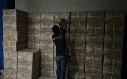 <p><strong>SMUGGLED CIGARETTES.</strong> Authorities seize more than PHP4 million worth of smuggled cigarettes in Barangay Calarian, Zamboanga City on Thursday (May 11, 2023). The seizure of illicit cigarettes was the third in the city this month. <em>(Photo courtesy of ZCPO)</em></p>