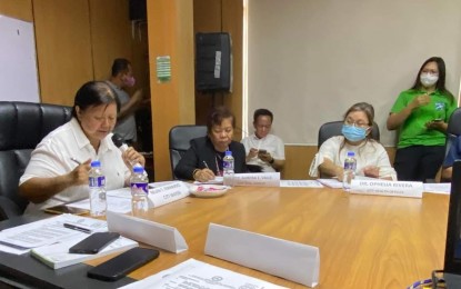 <p><strong>TASK FORCE MEETING</strong>. Dagupan City Mayor Belen Fernandez (left) meets with the members of the Task Force El Niño on Thursday (May 11, 2023) to identify measures to be implemented to prepare and mitigate the ill effects of the phenomenon on the city. Fernandez signed the executive order forming the task force on Wednesday (May 10, 2023). <em>(Photo courtesy of Mayor Belen Fernandez's Facebook page)</em></p>