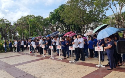 <p><strong>FLAG RAISING</strong>. The city government holds its flag-raising ceremony every Monday. Iloilo City Mayor Jerry P. Treñas on Thursday (May 11, 2023) ordered the temporary suspension of the flag ceremony this May in consideration of the health conditions of city hall employees. <em>(Contributed photo)</em></p>
