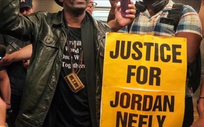 <p>People gather to attend the vigil to honor the life of a 30-year-old homeless African-American man Jordan Neely who was killed after being held in a chokehold by a 24-year-old Marine veteran on a subway in New York, United States on May 08, 2023.</p>