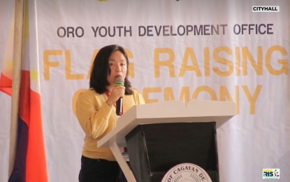 <p><strong>MENTAL HEALTH.</strong> Jayme Leonen-Pagaspas, head psychologist at the Psychosocial Division of the City Social Welfare and Development, speaks during the flag ceremony program in Cagayan de Oro City on Monday (May 15, 2023). The local government urges open communication among family members to help prevent depression that may lead to suicide. <em>(Photo courtesy of CDO-CIO)</em></p>
<!--/data/user/0/com.samsung.android.app.notes/files/clipdata/clipdata_bodytext_230515_132534_974.sdocx-->