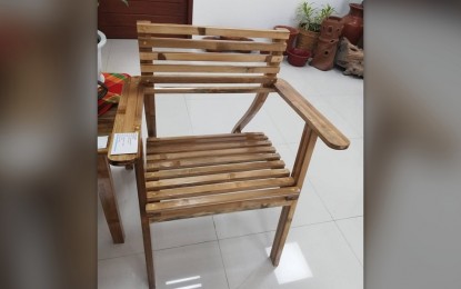 <p><strong>ENGINEERED BAMBOO</strong>. A baby chair made of engineered bamboo was displayed by the University of Antique Bamboo Center at the Antique Trade and Tourism Fair on May 15, 2022. The Philippine Bamboo Society of Advocates said farmers should also be trained in processing bamboo into high-value items. <em>(PNA photo by Annabel Consuelo J. Petinglay)</em></p>