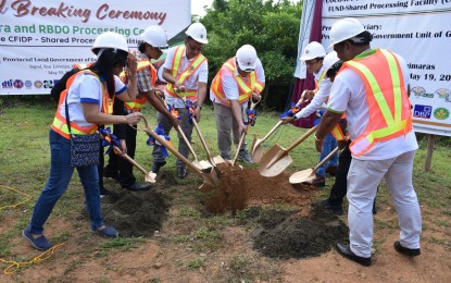 <p><br /><strong>SHARED FACILITIES</strong>. The provincial government and concerned agencies during Friday's (May 19, 2023) groundbreaking for the establishment of copra and refined bleached deodorized oil shared processing facilities to be constructed inside the 10-hectare Guimaras agri-fishery industrial village in Barangay Sapal, Nueva Valencia town. The project is expected to benefit some 2,000 coconut farmers in the province. <em>(Photo courtesy of Guimaras Provincial Office for Agricultural Services)</em></p>