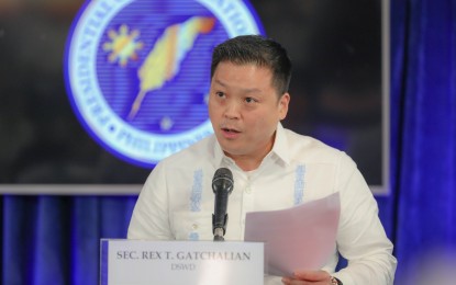 <p><strong>FOOD STAMP PROGRAM</strong>. Social Welfare Secretary Rex Gatchalian discusses the government’s “Walang Gutom 2027” program during a Palace briefing on Tuesday (May 23, 2023). He estimated that about 1 million poor families would benefit from the new food stamp program. <em>(Photo courtesy of PCO)</em></p>