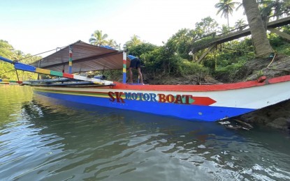 <p><strong>AFFORDABLE RIDE</strong>. The Sangguniang Kabataan (SK) motor boat in San Isidro village in Las Navas, Northern Samar. The boat has been transporting college students for an hour twice weekly to a nearby tertiary school.<em> (Photo courtesy Elmer Pajanustan)</em></p>