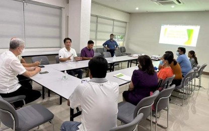 <p><strong>BIOSECURITY MEETING</strong>. Negros Occidental Governor Eugenio Jose Lacson (left) and Bacolod City Mayor Alfredo Abelardo Benitez (2nd from left) during a joint animal biosecurity meeting with the province’s Incident Management Team at the Command Center in the city on Friday afternoon (May 26, 2023). Bacolod, the capital city of Negros Occidental, logged its first two positive cases of African swine fever on the same day. <em>(Photo courtesy of PIO Negros Occidental)</em></p>
