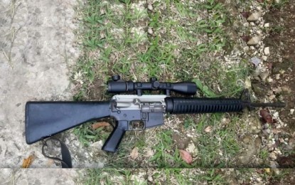 <p><strong>WEAKENED MANPOWER.</strong> An M16 armalite rifle with a scope seized during the recent encounter between government troops and New People's Army rebels in Catarman, Northern Samar. Visayas Command chief, Lt. Gen. Benedict Arevalo on Wednesday (May 31, 2023) said the NPA's manpower and armed capability have weakened, as one month internal security operations neutralized 40 rebels. <em>(Photo courtesy of Visayas Command PIO)</em></p>