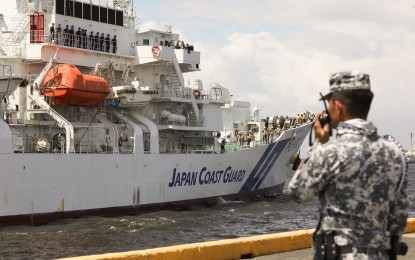 <p><strong>JOINT DRILLS.</strong> The JCG Akitsushima (PLH-32) of the Japan Coast Guard is docked in Manila on Thursday (June 1, 2023) for the first-ever joint maritime drills this week. The maritime exercise from June 1-7 will include water drills off the Bataan Peninsula. <em>(PNA photo by Yancy Lim)</em></p>