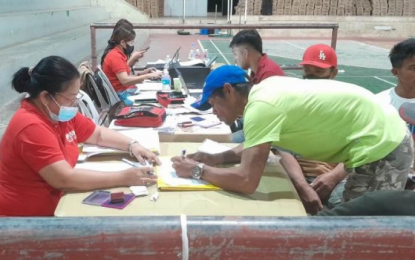 DSWD kicks off new set of cash payouts for Mindoro fisherfolk