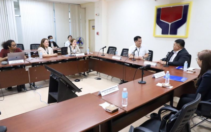 <p><strong>ANTI-POVERTY PROGRAM</strong>. Officials of the Department of Social Welfare and Development and the League of Municipalities of the Philippines meet at the DSWD head office in Quezon City on Tuesday (June 6, 2023). They agreed to improve the implementation of the Kapit-Bisig Laban sa Kahirapan-Comprehensive and Integrated Delivery of Social Services. <em>(Photo courtesy of DSWD)</em></p>