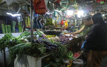 <p><strong>SLOWER INFLATION</strong>. The country’s headline inflation hits a 20-month low of 4.1 percent in November 2023. The downtrend was primarily brought about by the decrease in food inflation. <em>(PNA file photo)</em></p>