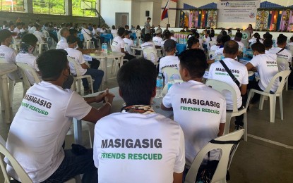 <p><strong>AID FOR EX-REBELS.</strong> At least 122 former New People’s Army combatants receive their benefits under the government’s Enhanced Comprehensive Local Integration Program during a distribution activity at the Provincial Capitol in Butuan City, Agusan del Norte on Thursday (June 8, 2023). The distribution was facilitated by the provincial government and the Department of the Interior and Local Government 13 (Caraga).<em> (PNA photo by Alexander Lopez)</em></p>