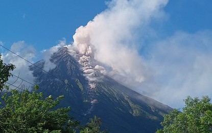 <p>Mayon Volcano <em>(File photo)</em></p>