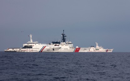 <p><strong>TRILATERAL ACTIVITIES.</strong> Philippine Coast Guard vessels flank the USCGC Stratton (WMSL-752) of the US Coast Guard during the “Kaagapay” maritime drills with the Japan Coast Guard in Mariveles, Bataan on June 1-7, 2023. The joint maritime exercises strengthened interoperability through communication exercises, maneuvering drills, photo exercises, maritime law enforcement training, search and rescue, and passing exercises. <em>(Photo courtesy of the US-Indo Pacific Command Facebook)</em></p>