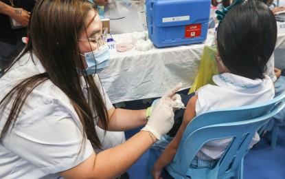 <p><strong>FIGHT VS. CANCER</strong>. Urdaneta City aims to immunize around 8,215 female adolescents and teenage mothers against Human Papillomavirus (HPV) to help protect them against cervical cancer. Medical experts said cervical cancer is caused by persistent infection with HPV but can be cured if diagnosed at an early stage and treated promptly. <em>(PNA file photo)</em></p>