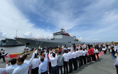 <p><strong>VISITING SHIP.</strong> The Chinese People's Liberation Army Navy training ship Qi Jiguang docks in Manila at past 9 a.m. on Wednesday (June 14, 2023). Interested visitors only need to present a valid identification document to board the vessel. <em>(Photo courtesy of the Chinese Embassy in Manila)</em></p>