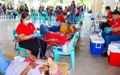 <p><strong>VITAL SUPPORT.</strong> The blood donation drive in celebration of World Blood Donor Day in the municipality of Sibalom in Antique on Wednesday (June 14, 2023) collected 4,746 milliliters of blood from 82 donors. Emmanuel Ecraela, Jr., Philippine Red Cross-Antique Chapter Blood Service Donor recruitment officer, said in an interview Friday (June 16) that the support of the Antique local government units is crucial in ensuring a stable blood supply. (<em>Photo courtesy of Nutriskwela Radyo Kaabyanan</em>)</p>