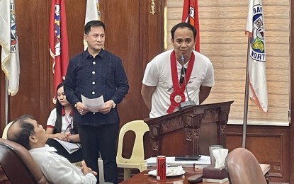 <p><strong>DIRECT FLIGHTS</strong>. Dumanjug, Cebu officials led by Vice Mayor Erwin Gica (right), pay a courtesy visit to the members of the Ilocos Norte board on Tuesday (June 20, 2023). He said the proposed direct flights between Ilocos Norte's Laoag City and Cebu are good for business and tourism for the two provinces. <em>(Photo by Leilanie G. Adriano)</em></p>