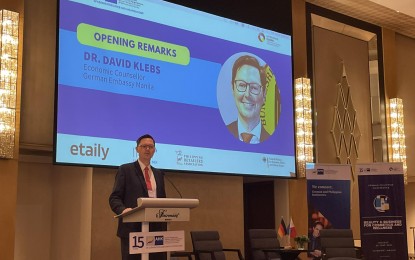 <p><strong>2-WAY TRADE</strong>. German Embassy in Manila Economic Counselor David Klebs delivers his remarks at the Beauty and Business in Cosmetics and Wellness Conference at Fairmont Hotel in Makati City on Tuesday (June 20, 2023). Five German firms in the cosmetics and wellness sector are on a business mission to the country. <em>(PNA photo by Kris Crismundo)</em></p>