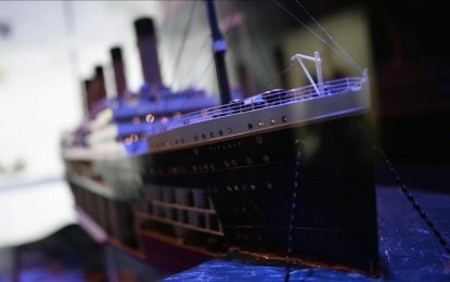 Clock ticks as rescuers search for Titanic tourist submersible