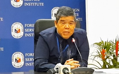 <p><strong>BRIEFING.</strong> Foreign Affairs Undersecretary Ed de Vega holds a press briefing at the DFA main office in Pasay City on Wednesday (June 21, 2023). The DFA's assistance-to-nationals functions for overseas Filipino workers would be transferred to the Department of Migrant Workers starting next month. <em>(PNA photo by Joyce Ann Rocamora)</em></p>