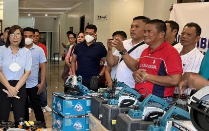 <p><strong>LIVELIHOOD AID.</strong> The Department of Labor and Employment DOLE) provides livelihood assistance to a group involved in the furniture-making industries in Pampanga on Monday (June 26, 2023). Under the DOLE Integrated Livelihood Program, some PHP260,000 worth of tools and equipment were turned over to 50 members of the Samahan ng mga Manggagawang Pilipino ng Concepcion.<em> (Photo courtesy of DOLE Pampanga Provincial Office)</em></p>