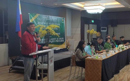 <p><strong>RENEWAL OF COMMITMENT.</strong> Department of Agrarian Reform Regional Director James Arsenio Ponce delivers his message during the renewal of the regional memorandum of understanding and marketing agreement with the Bureau of Jail Management and Penology at Best Western Hotel in Angeles City, Pampanga on Tuesday (June 27, 2023). The move is under the Partnership Against Hunger and Poverty program which helps agrarian reform beneficiaries to fight hunger and poverty. <em>(Photo courtesy of DAR Region 3)</em></p>