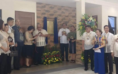 <p><strong>NEW DORMITORY</strong>. The Government Service Insurance System (GSIS) unveils its new dormitory for employees at its Iloilo branch office on Thursday (June 29, 2023). President and General Manager Jose Arnulfo “Wick” Veloso and other GSIS executives also met with Department of Education officials in Iloilo as part of their continuing engagement with stakeholders to discuss issues and challenges faced by teachers and how to further enhance their services. <em>(PNA photo by PGLena)</em></p>
