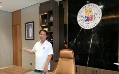 <p><br /><br /><strong>MAYOR'S OFFICE</strong>. Bacolod City Mayor Alfredo Abelardo Benitez shows his newly refurbished office at the Government Center on Monday (July 3, 2023). Benitez said he is asking Iloilo City Mayor Jerry Treñas to withdraw the declaration of persona non grata against Vice Mayor El Cid Familiaran over the issue involving the presence of Badjaos.<em> (PNA photo by Nanette L. Guadalquiver)</em></p>