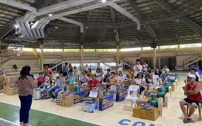 <p><strong>STARTER KITS.</strong> A Department of Labor and Employment in Bicol (DOLE-5) personnel talks to the 46 parents of profiled child laborers in Camarines Sur who received on Wednesday (July 5, 2023) government livelihood assistance. A total of PHP1.4 million worth of assistance were given to them. <em>(Photo courtesy of DOLE Bicol)</em></p>