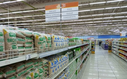 <p><strong>FOOD COMMODITIES</strong>. Food items sold at a supermarket Bacolod City. A report of the Philippine Statistics Authority showed inflation for all income households in Negros Occidental slightly decreased to 8.1 percent in June from 8.3 percent in May, while Bacolod City posted a decline to 6.7 percent from 7.5 percent in the previous month. <em>(PNA Bacolod file photo)</em></p>