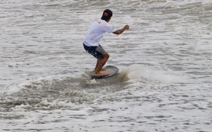 <p><strong>WATER SPORTS.</strong> Borongan City, Eastern Samar will host the 2nd National Surfing Summit from Nov. 24 to 26. The event aims to explore this sport as a powerful tourism attraction. <em>(Photo courtesy of Surf in the City)</em></p>