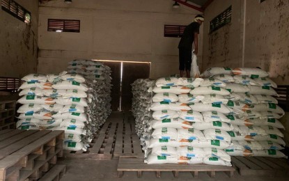 <p><strong>SUPPORT TO RICE FARMERS</strong>. About 1,000 sacks of certified rice seeds worth PHP760,000 are received by the local government of Las Nieves in Agusan del Norte on Thursday (July 13, 2023) from the Philippine Rice Research Institute - Agusan and Butuan Seed Producers Multi-Purpose Cooperative. At least 700 rice farmers, especially those from the rain-fed areas, will receive the seeds for free. <em>(Photo courtesy of Las Nieves MIO)</em></p>