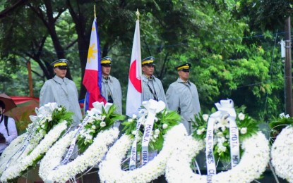 <div dir="auto">‘FORGIVING THE UNFORGIVABLE’. The Japanese Embassy and various Japanese firms offer wreaths at the tomb of former President Elpidio Quirino at the Libingan ng mga Bayani on July 13, 2023. The event highlights the significance of the clemency given by Quirino to 114 Japanese war prisoners in July 1953. (Photo courtesy of Japan Embassy in Manila)</div>